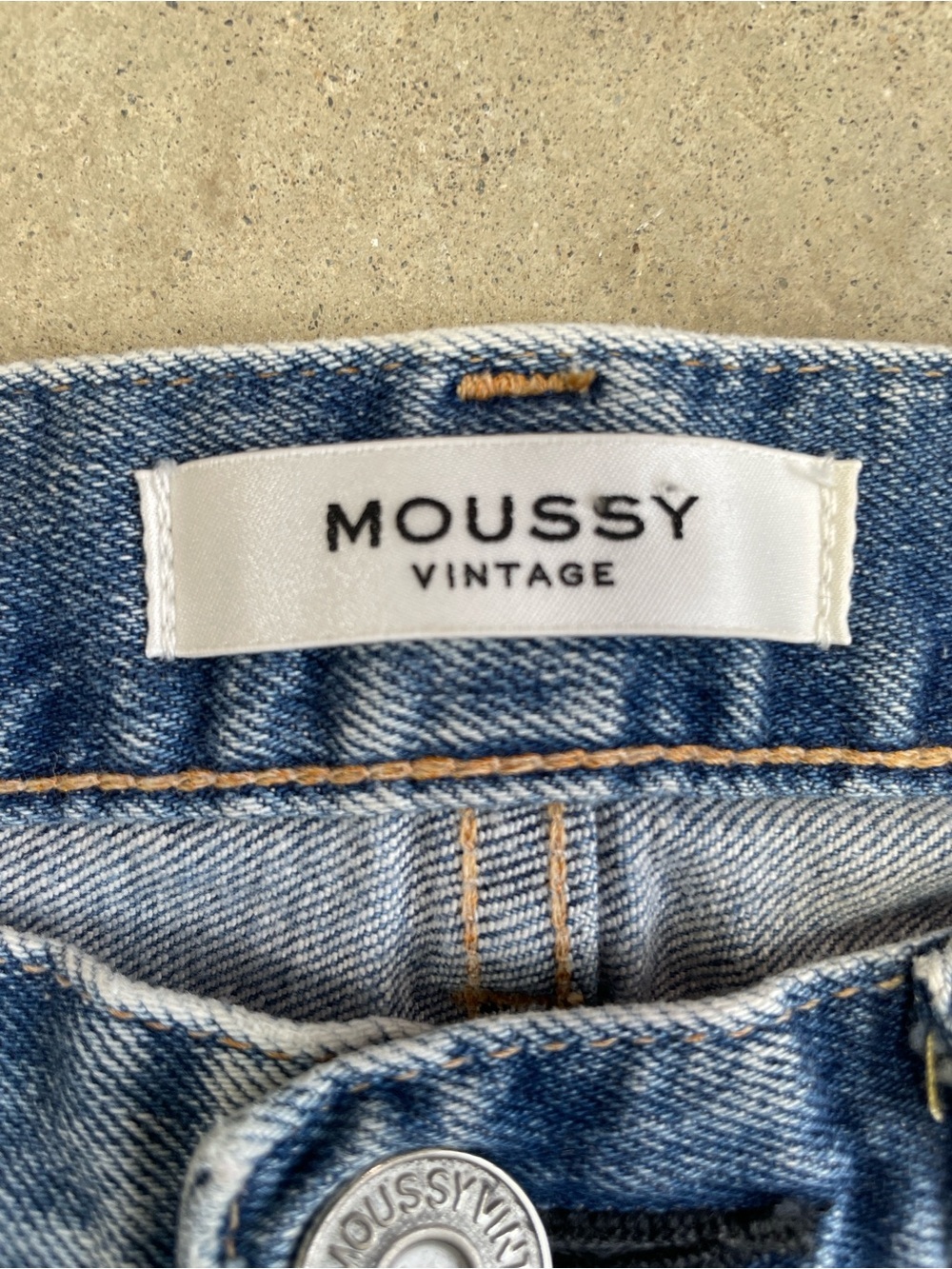 Moussy Light Blue Wash Denim Women’s Jeans Size 26 Ankle Length - Picture 5 of 12